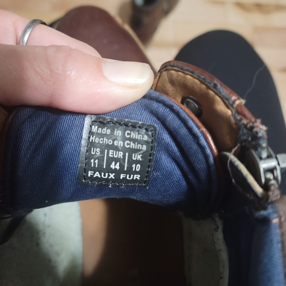 Brown boots - Picture 4 of 5